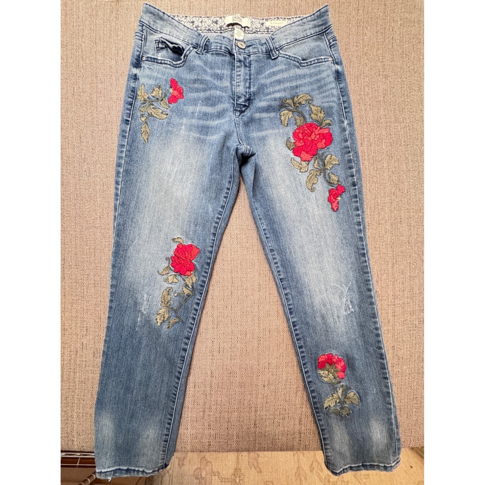 Vintage America Blues Boyfriend Jeans 6 Blue Floral Rose Embroidered Distressed